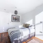 Free Parking Balcony Modern 2 Bed Citycentre