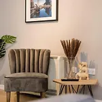 Host Apartments - Central Modern Two Bedroom Apt - Secure Parking!