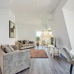 Cozy Liverpool Retreat