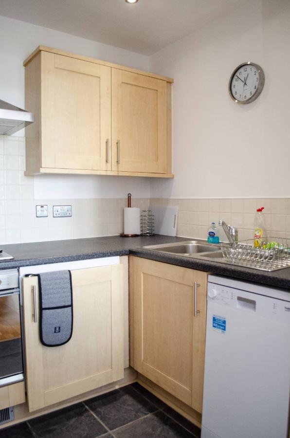 Serviced In Centre - Free Parking - Balcony - By Happy Days Liverpool