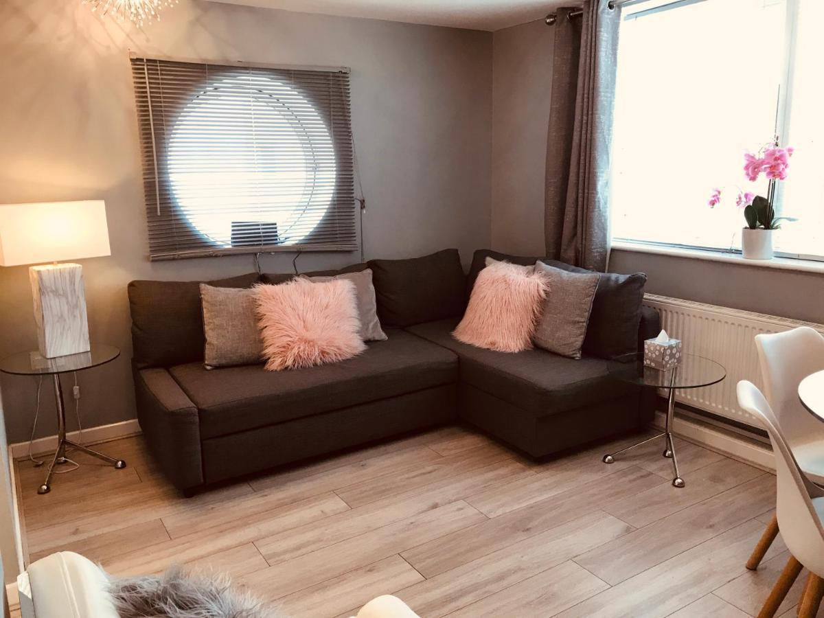 2 Bed Dockland - Free Parking Liverpool