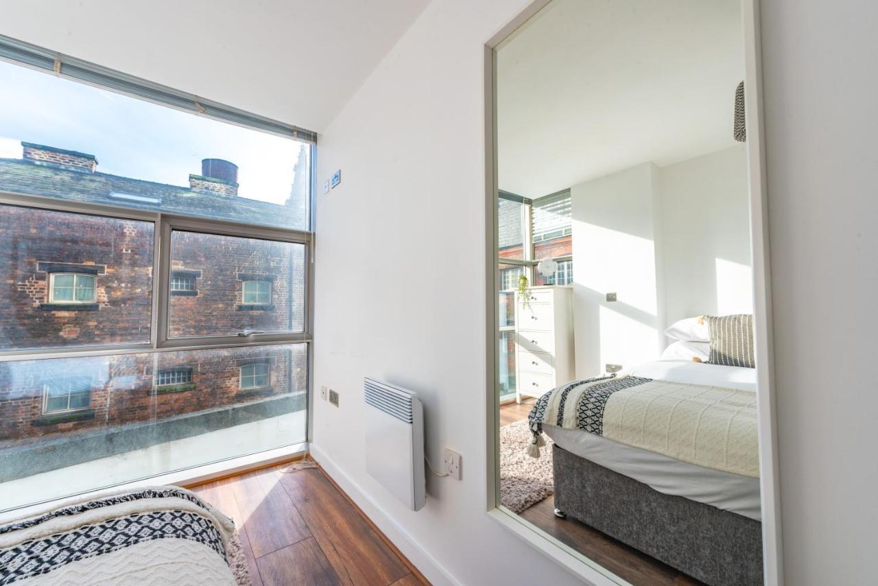 Apartment Free Parking Balcony Modern 2 Bed Citycentre *