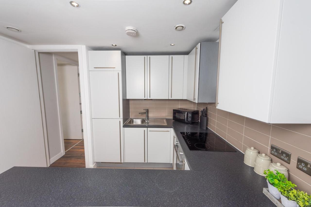 Free Parking Balcony Modern 2 Bed Citycentre Apartment Liverpool
