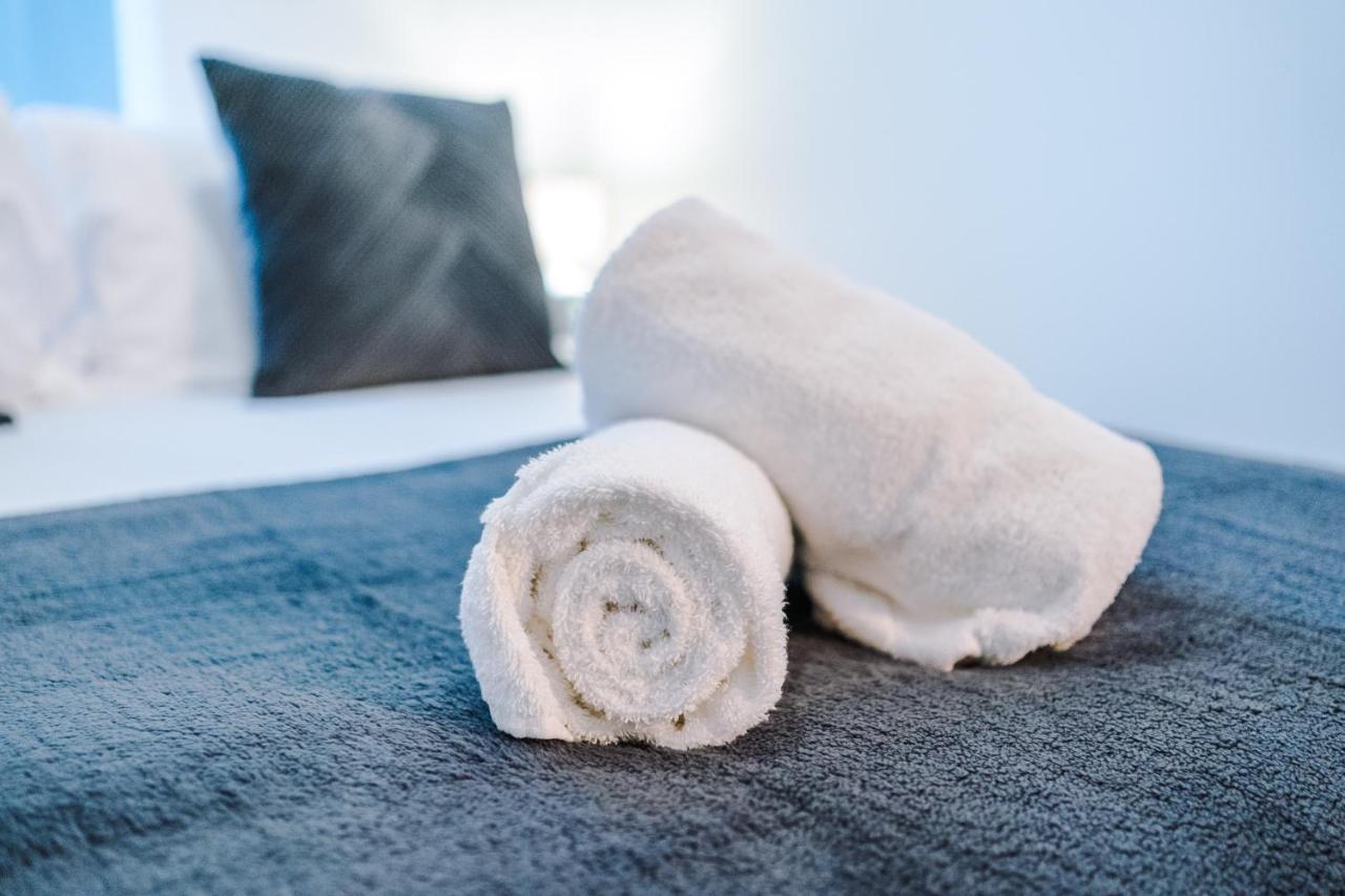 Relaxing & Comfy In Free Wifi Netflix And Parking Liverpool