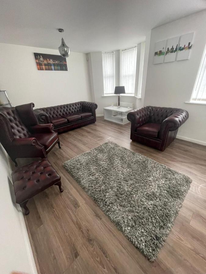 Claremont Gardens Apartment *