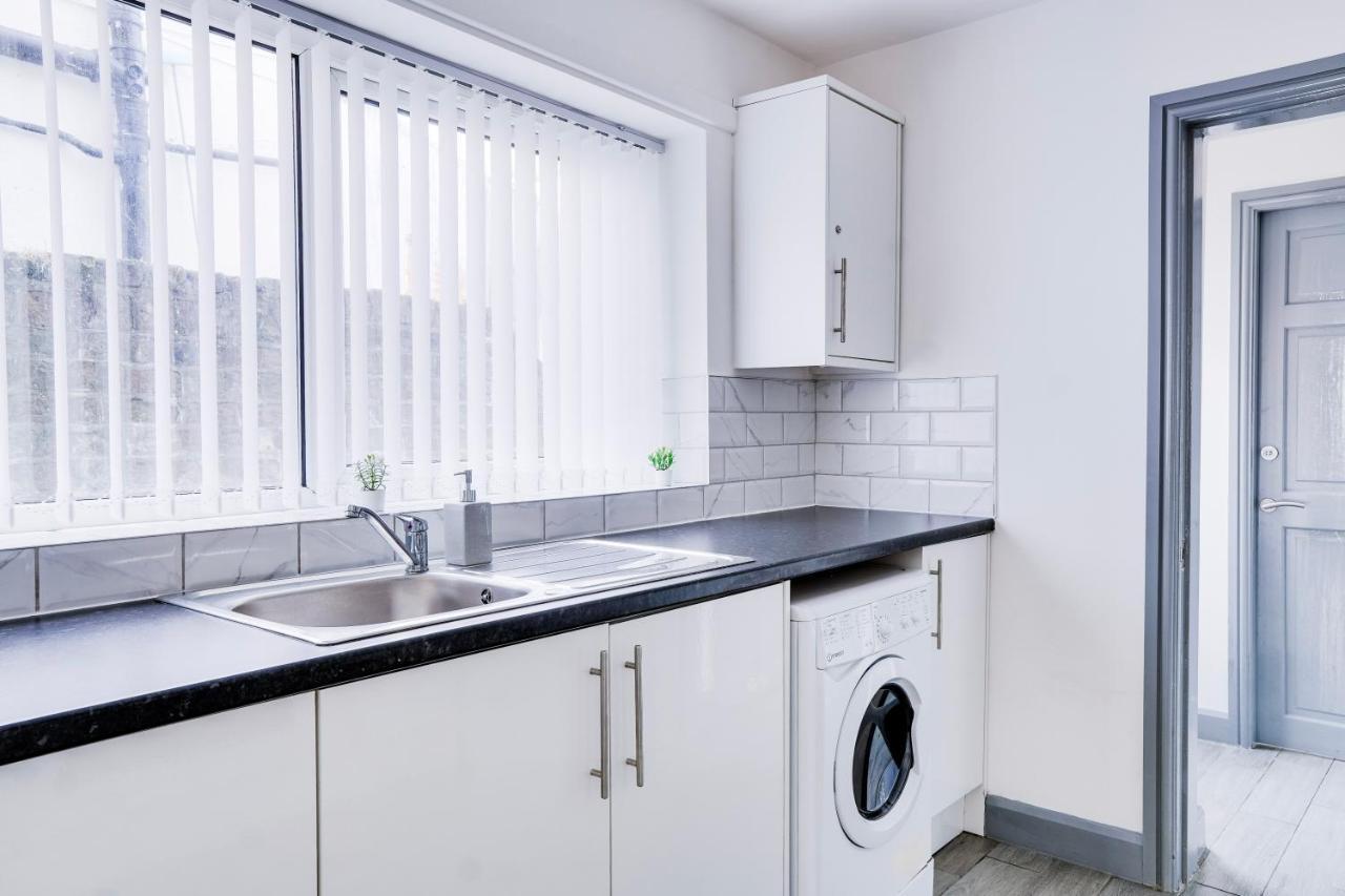 Cosy 3 Bedroom House Near Anfield Stadium