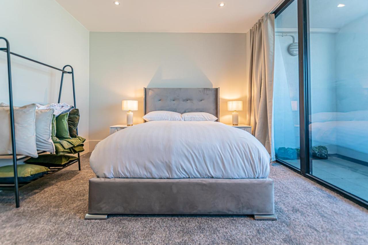 Apartment Host - Malmaison
