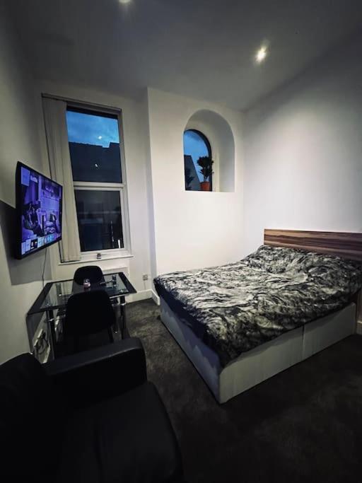 Luxury Studio: City Centre Retreat *