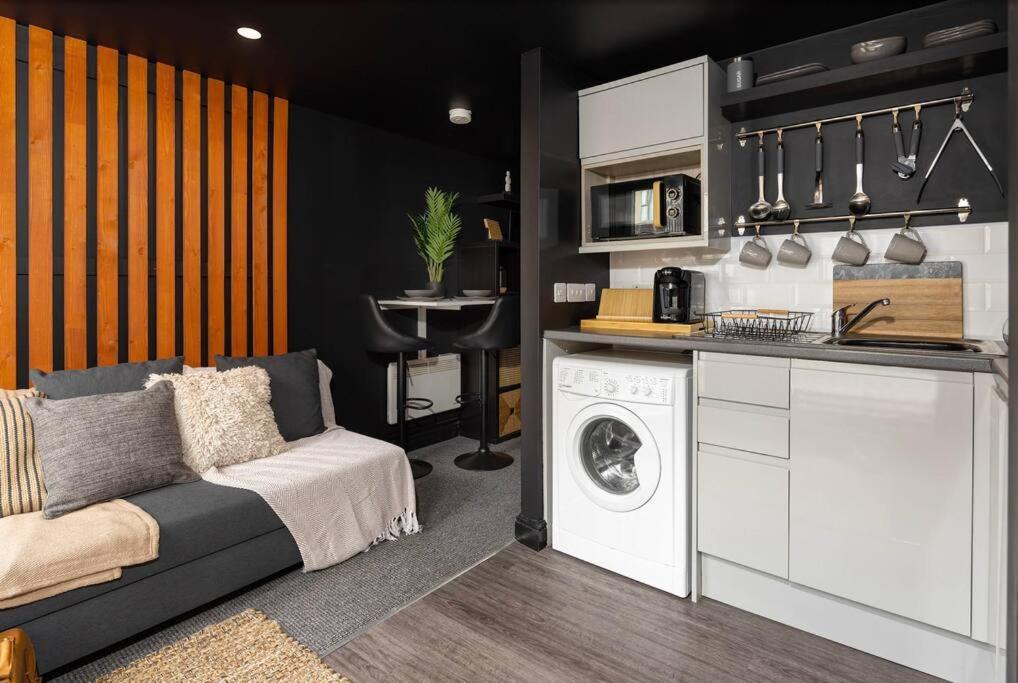 One Of Kind Boutique Pad Apartment *