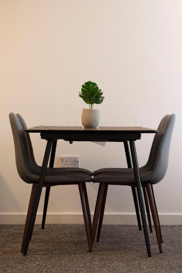 Kinetic Stays - From - Easy Commute To Popular Locations Apartment
