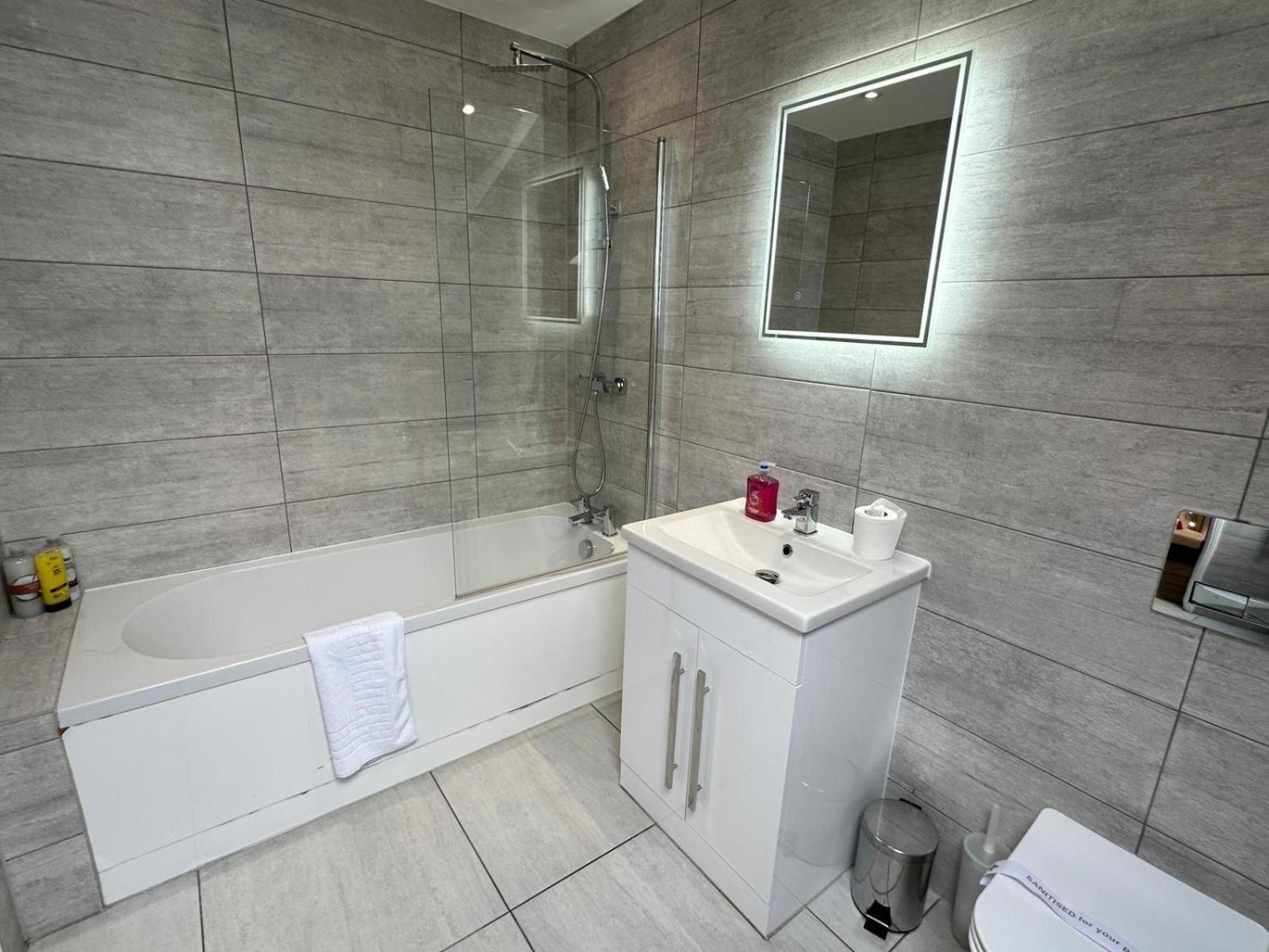 Apartment Dale Street By Beehosting Liverpool