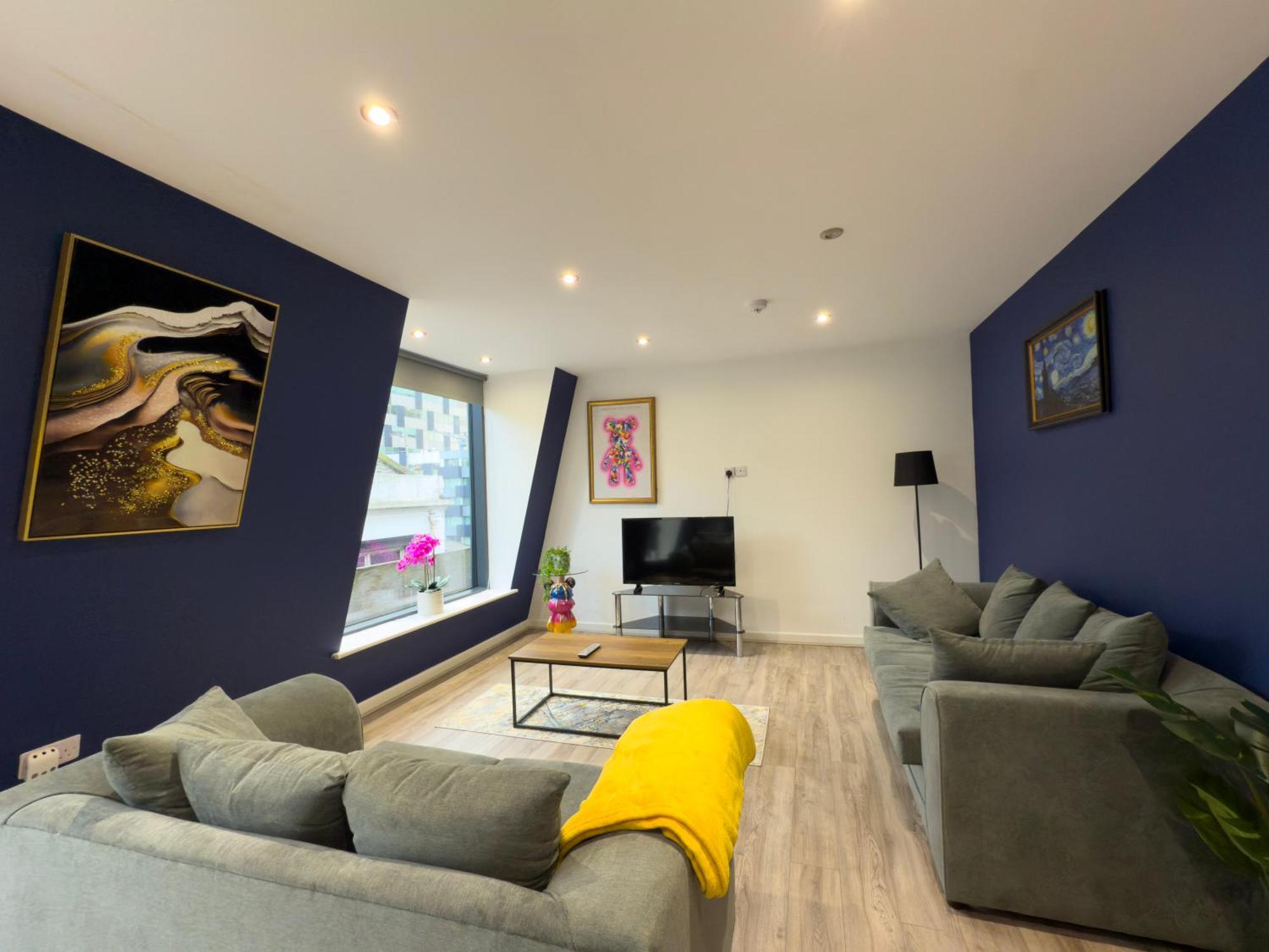 Penthouse By Mlvstays *