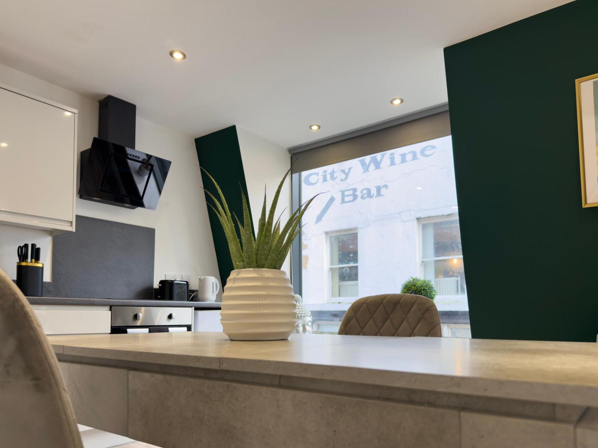 Apartment Penthouse By Mlvstays