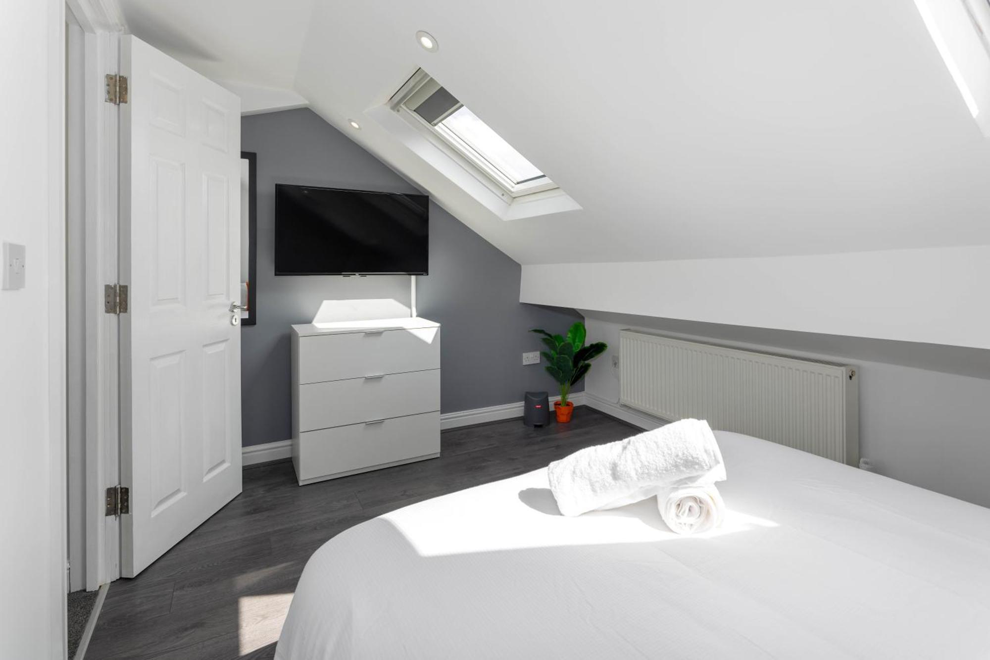 Holiday home Flatzy - 12 Person Townhouse With Pool Table And Ping Pong