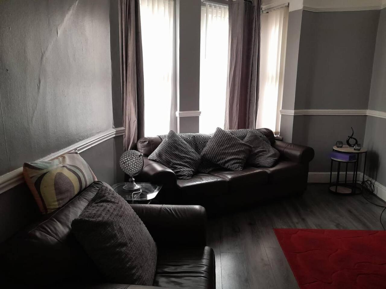 Holiday home Large House Sleeps13 Close To Lfc Stadium Anfield *