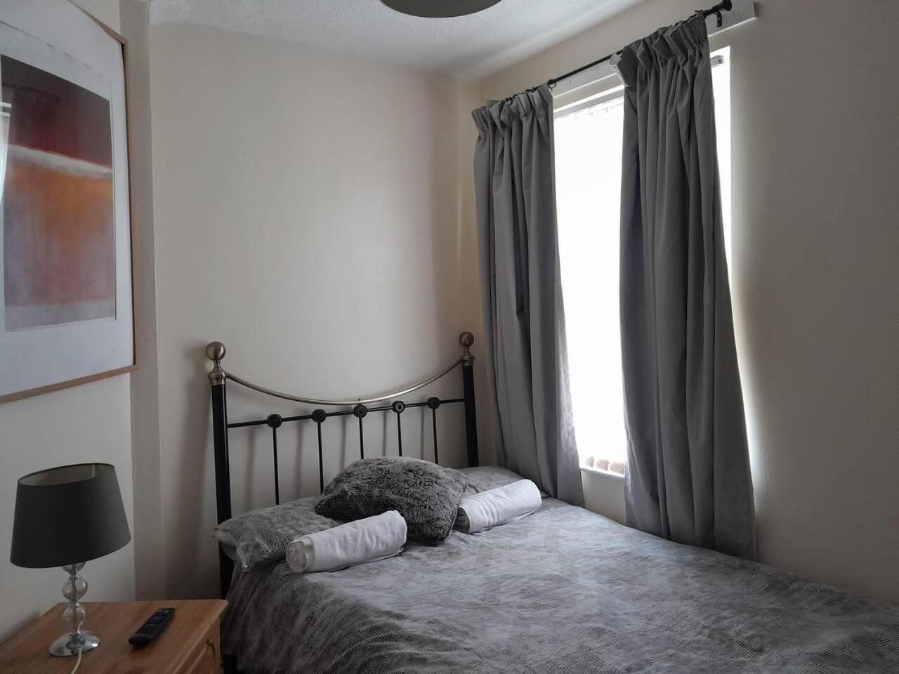 Large House Sleeps13 Close To Lfc Stadium Anfield *