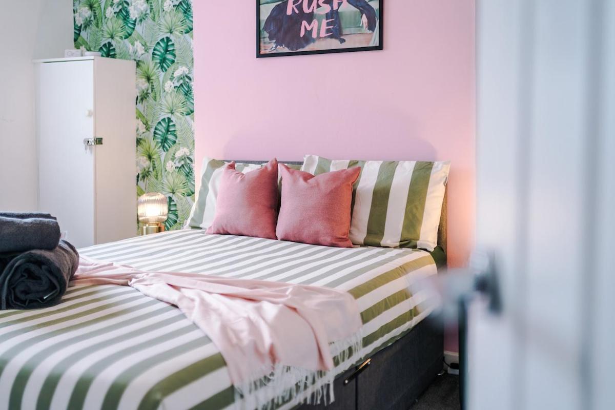 Anfield Townhouse Sleeps 12 7min Walk To Stadium