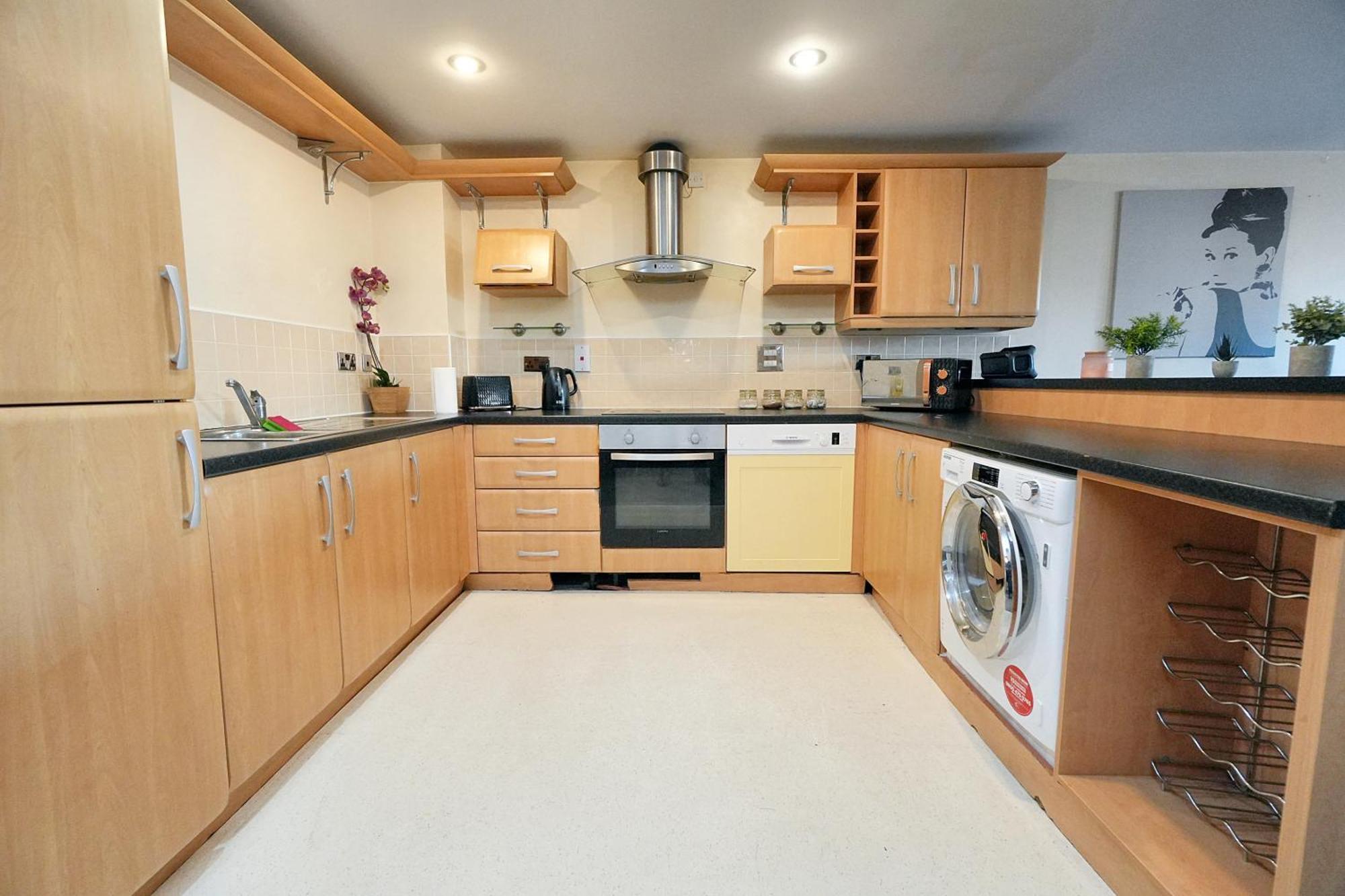 Apartment Cancer Square Free Parking Sleeps 8 Liverpool