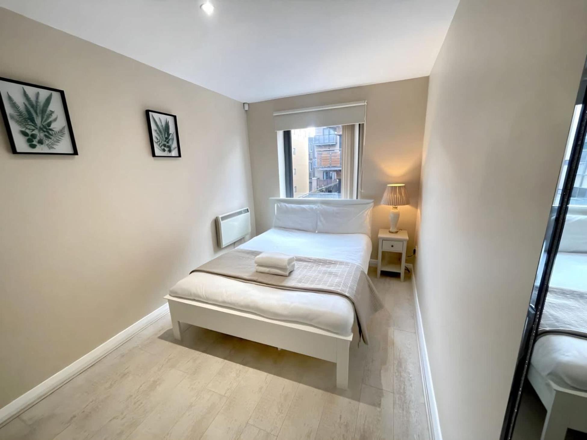 The Hideaway Sleeping 6 Guests With Balcony * Liverpool