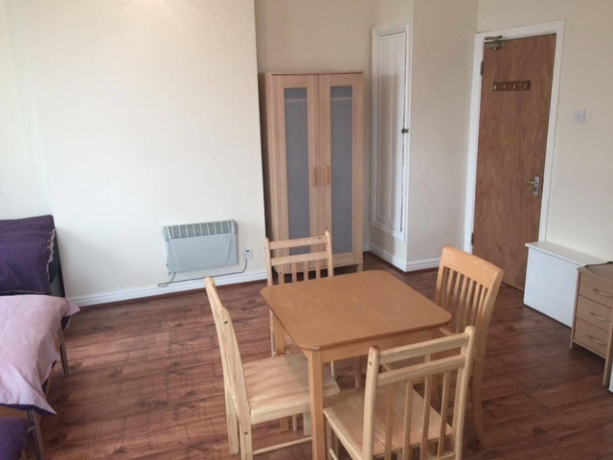 The L4 Studios And Rooms 2*