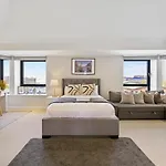 Host & Stay - Marina View Penthouse
