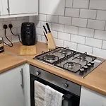 2 Bed Townhouse Close To Lfc Stadium