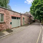 Host & Stay - The Georgian Coach House 2
