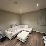 Beautiful 1-Bed Apartment In Liverpool