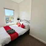 Relaxing Getaway For Families With Free Parking