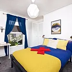 Spacious 6-Bedroom Fully Furnished Holiday Home