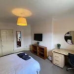 Spacious Room In Stunning Home