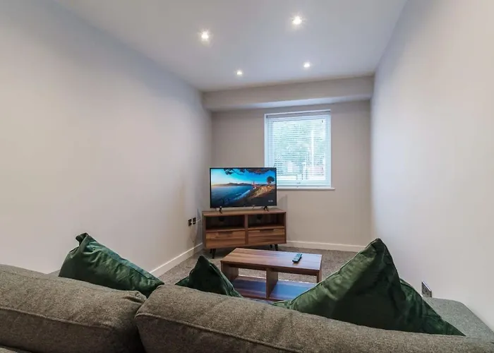 Contemporary 1 Bedroom Apartment In Liverpool