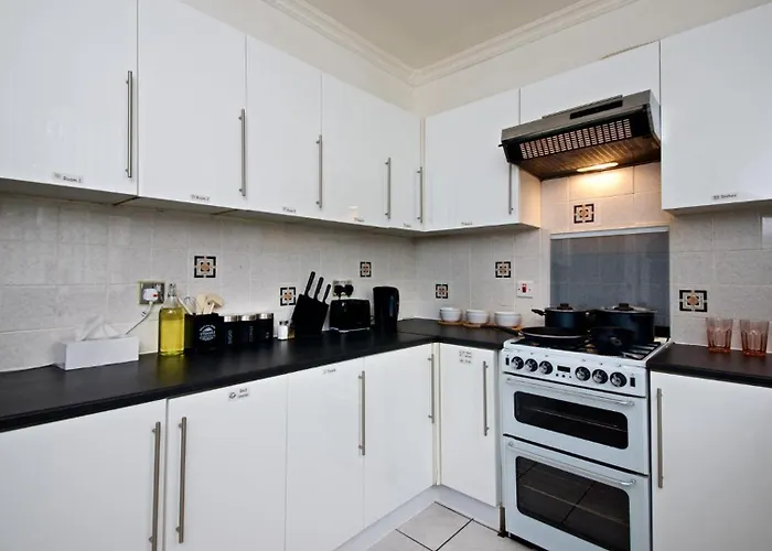 Spacious 6-Bedroom Fully Furnished Holiday Home