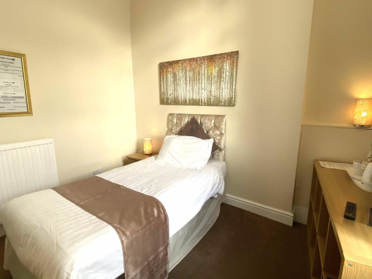 Stalbridge 3*