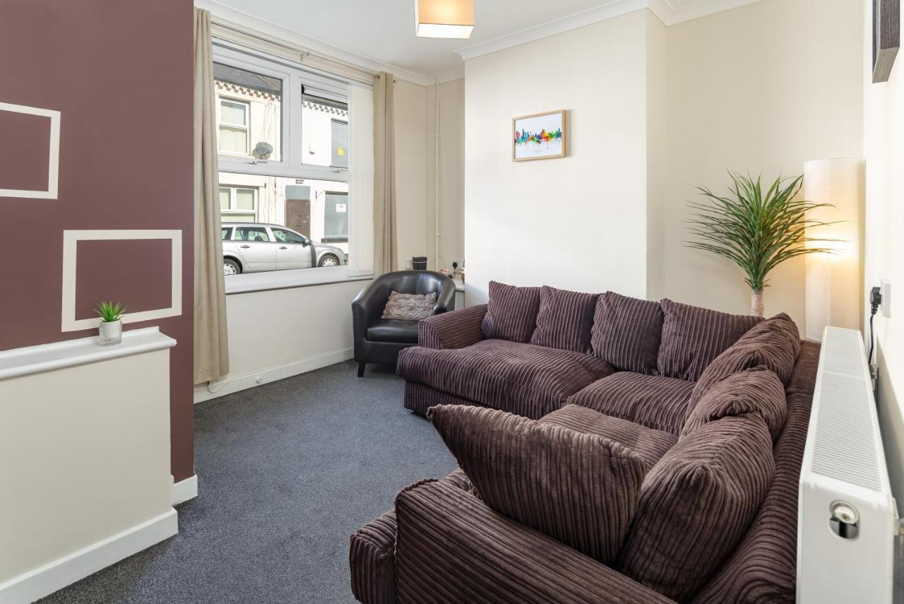 Cosy Anfield - Free Parking Holiday home *