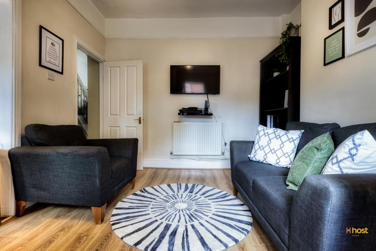 Holiday home Host - Artsy Stadium Suite, Center & Garden