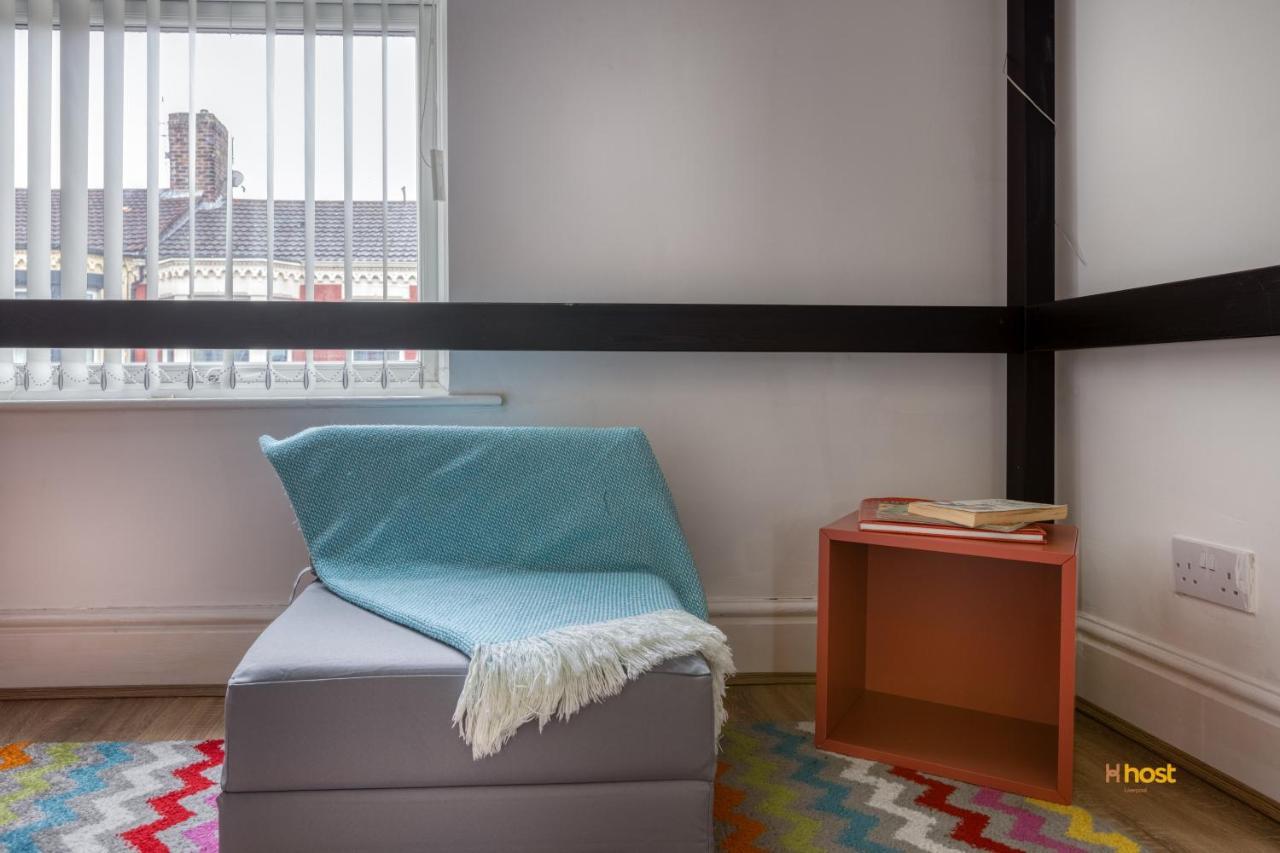 Holiday home Host - Artsy Stadium Suite, Center & Garden *