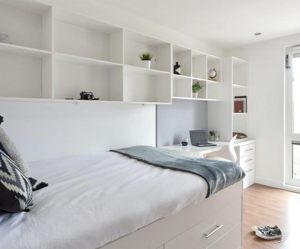 Inn Zeni Ensuite, In *