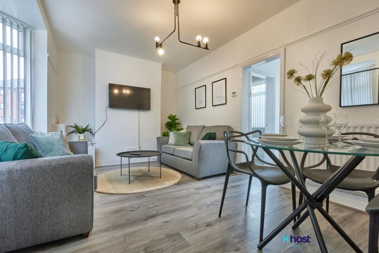 Host - Family Near Centre, Pets Ok & Free Parking Holiday home