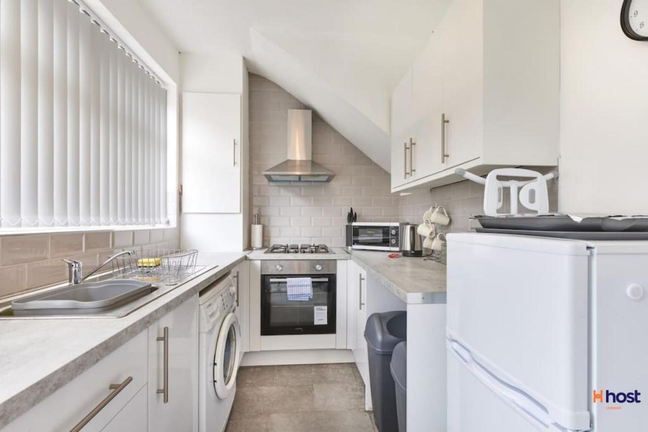 Host - Family Near Centre, Pets Ok & Free Parking *