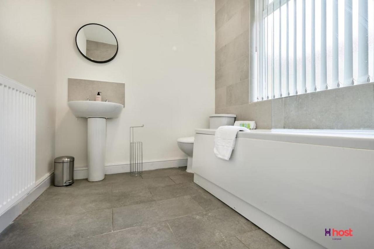 Host - Family Near Centre, Pets Ok & Free Parking