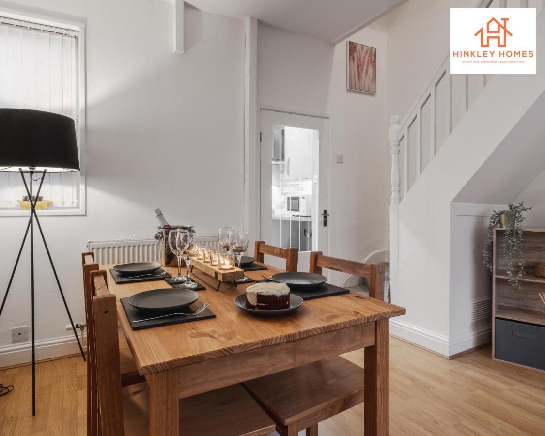 Hinkley Homes: Cozy 2-bedroom House * Liverpool