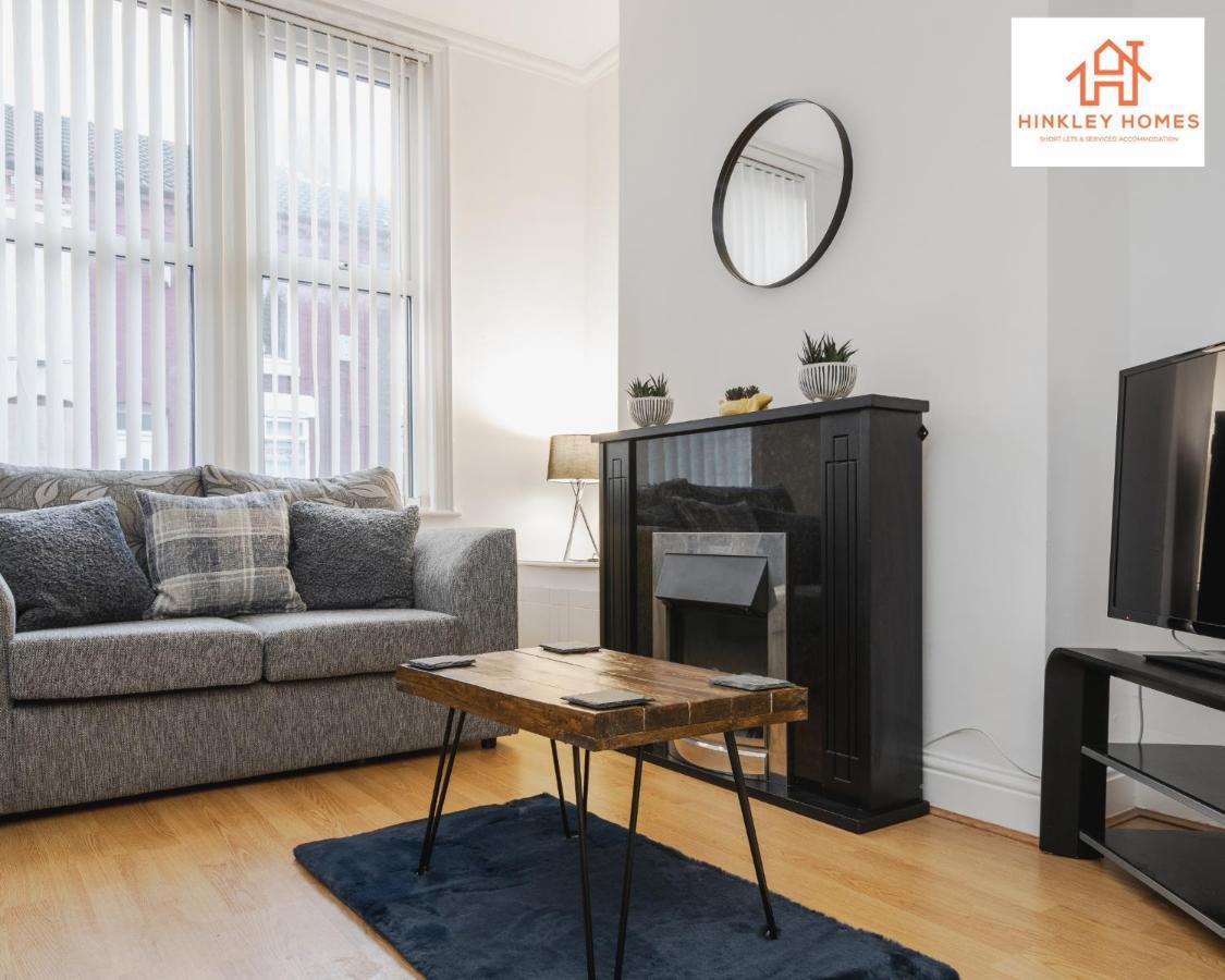 Hinkley Homes: Cozy 2-bedroom House Apartment Liverpool