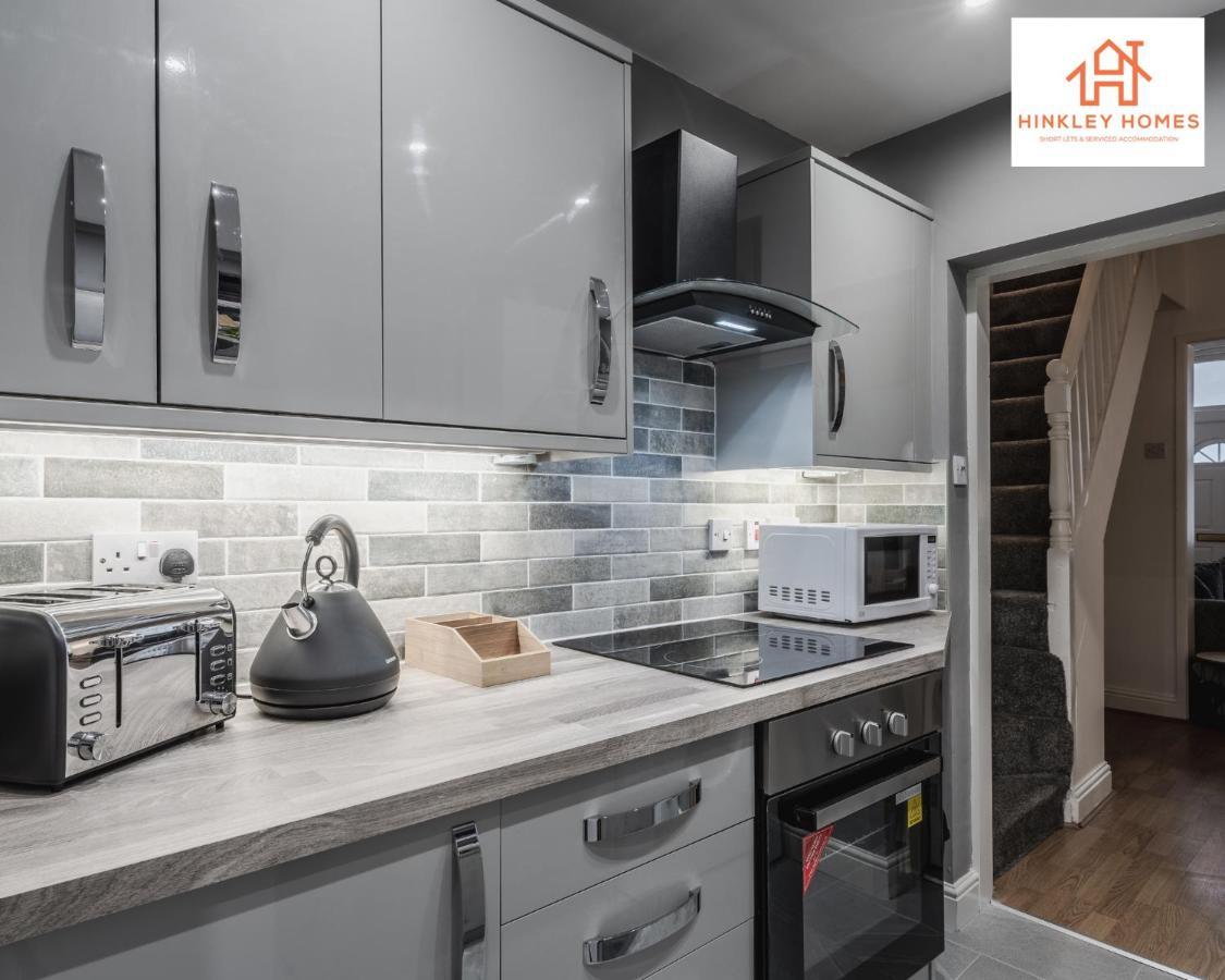 Hinkley Homes: Cozy 2-bedroom House * Liverpool