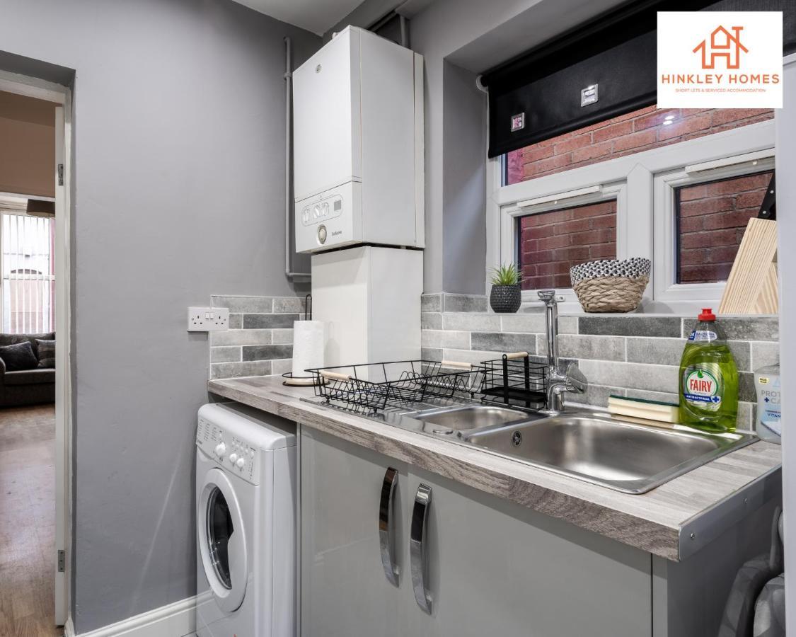 Hinkley Homes: Cozy 2-bedroom House * Liverpool