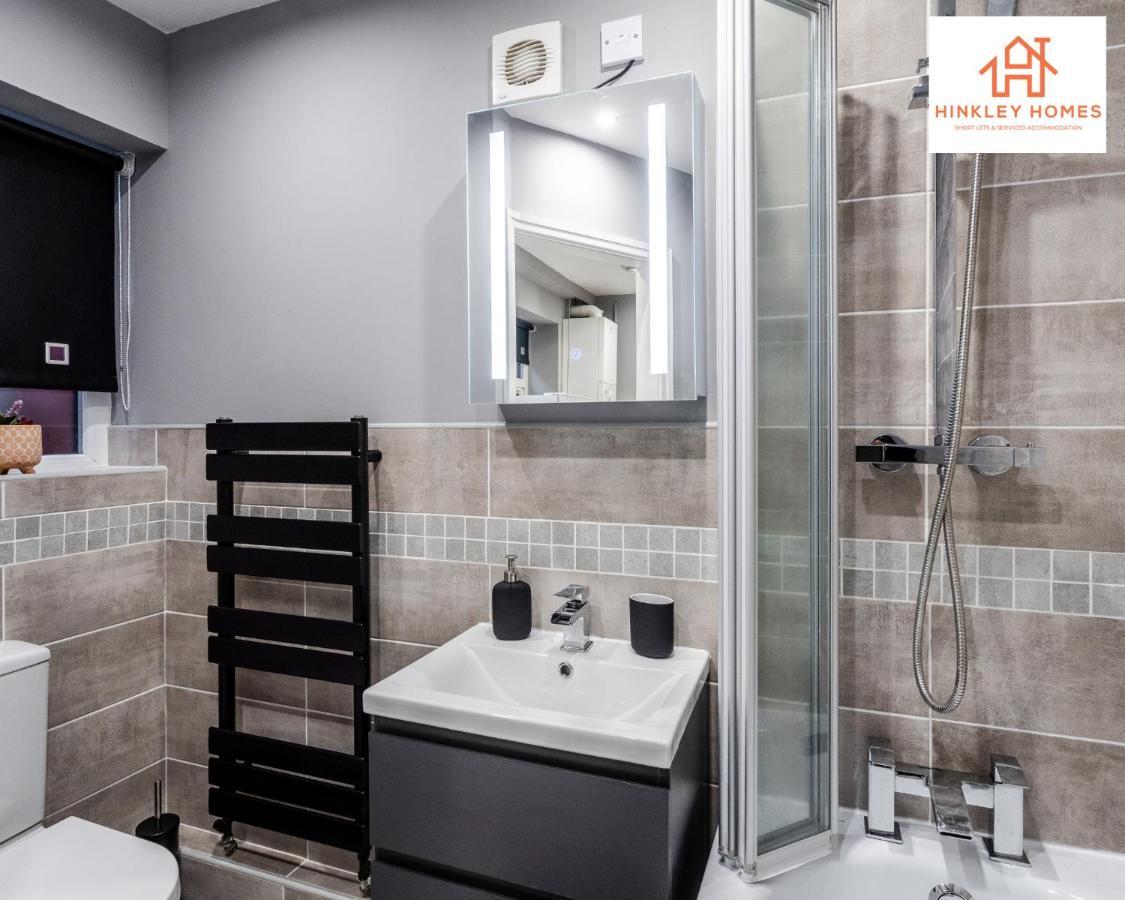 Hinkley Homes: Cozy 2-bedroom House Apartment Liverpool