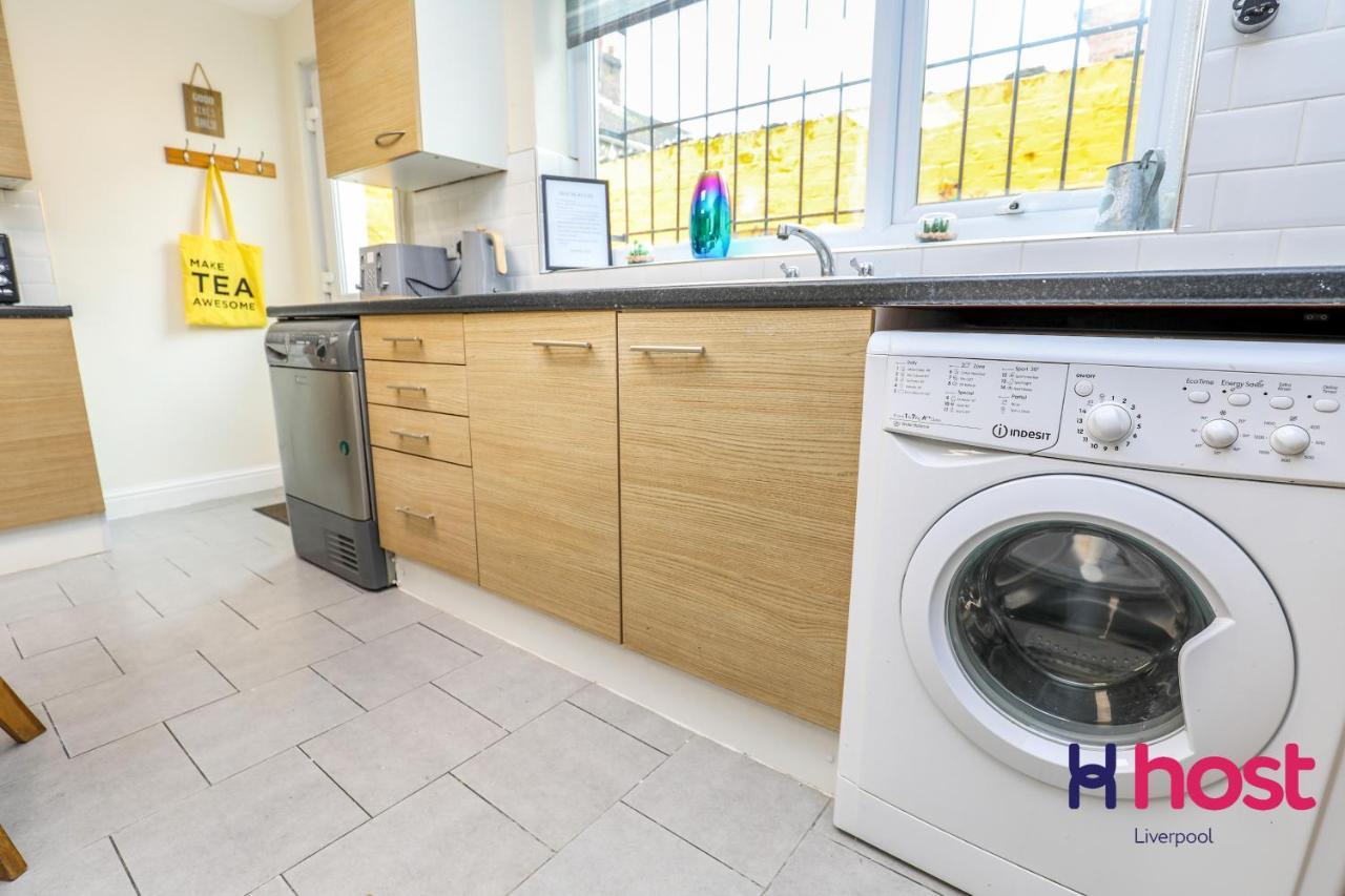 Holiday home Carlton Villa: Gorgeous Detached With Parking Liverpool
