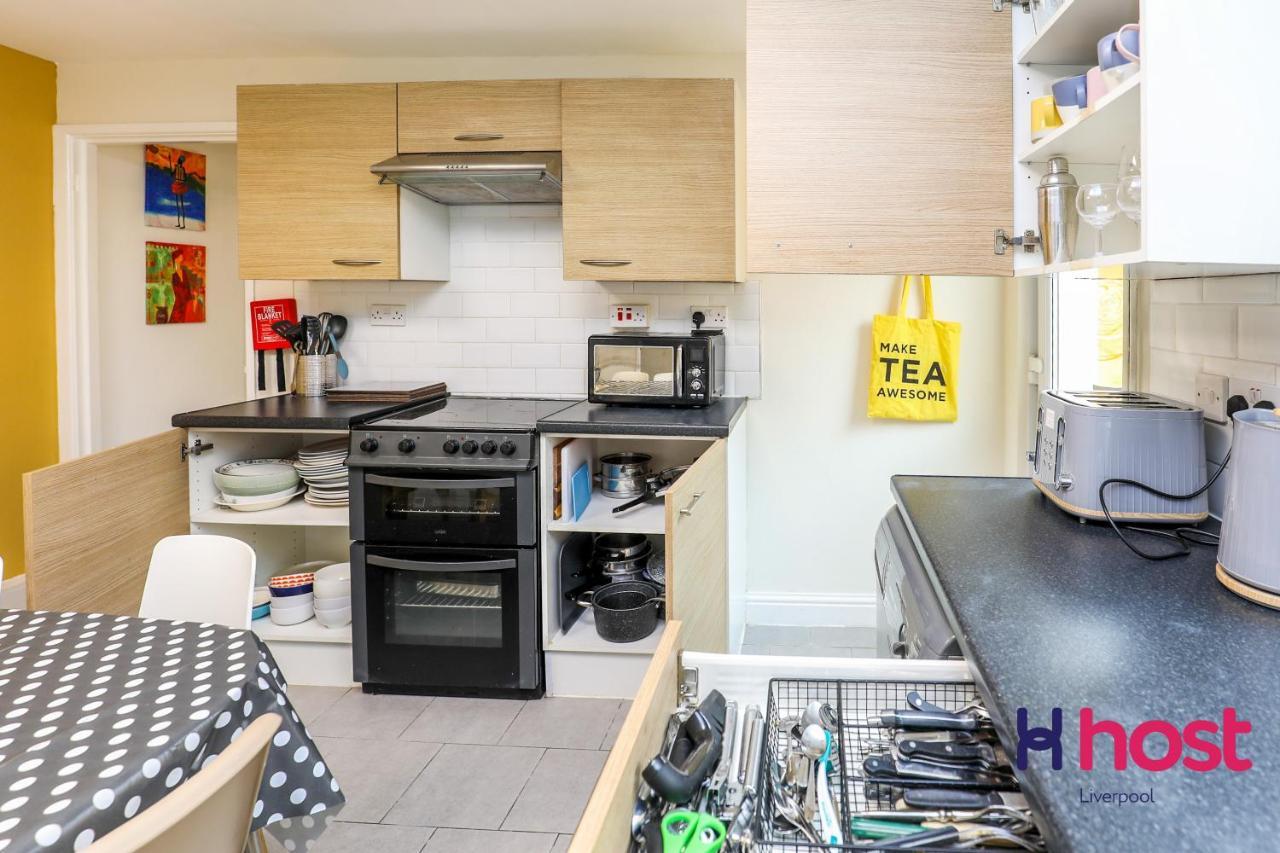 Holiday home Carlton Villa: Gorgeous Detached With Parking Liverpool