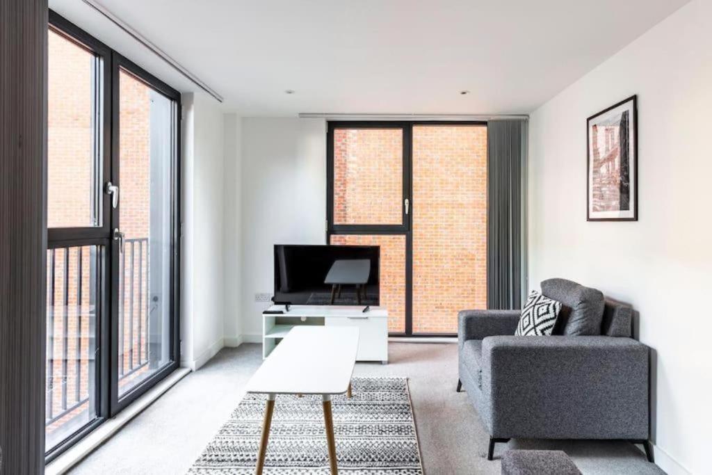 Chavasse By Bold * Liverpool
