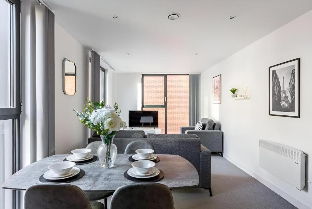 Chavasse By Bold *